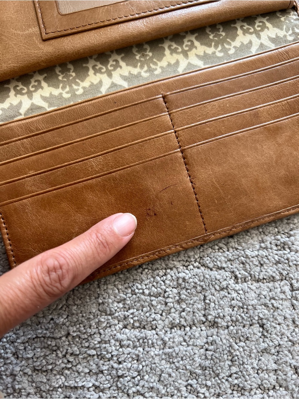 HOBO Embossed Tan Leather Wallet - Picture 16 of 16